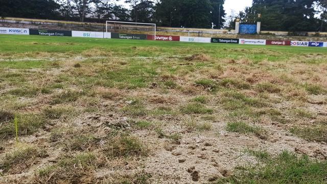 Lapangan Stadion Maulana Yusuf Pegadaian Liga 2 2023/2024