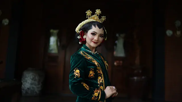 kebaya-kezo