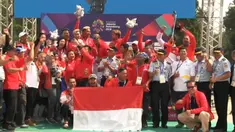 Sukses mengharumkan nama Indonesia, para atlet paralayang yang menyumbangkan medali dapat bonus dan jalur khusus menjadi PNS atau TNI.