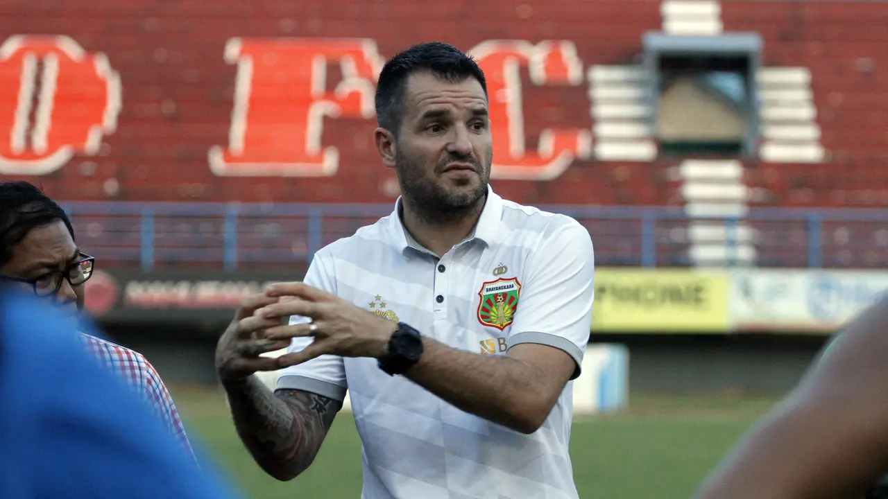 Pelatih Bhayangkara FC Simon McMenemy
