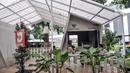 Suasana Kafe Difabis Coffee & Tea di Kompleks Kantor Wali Kota Jakarta Timur, Senin (19/12/2022). Kafe yang didirikan oleh Baznas (Bazis) DKI Jakarta tersebut diharapkan dapat mengembangkan dan memaksimalkan peran dari Kafe Difabis yang dioperasikan oleh kawan-kawan difabel untuk memberikan pemahaman pada masyarakat dan kesetaraan. (merdeka.com/Iqbal S. Nugroho)