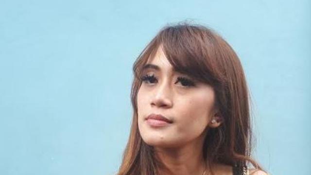 Nia April, wanita yang mengaku istri sah Pablo Benua (Foto: Zulfa Ayu Sundari)
