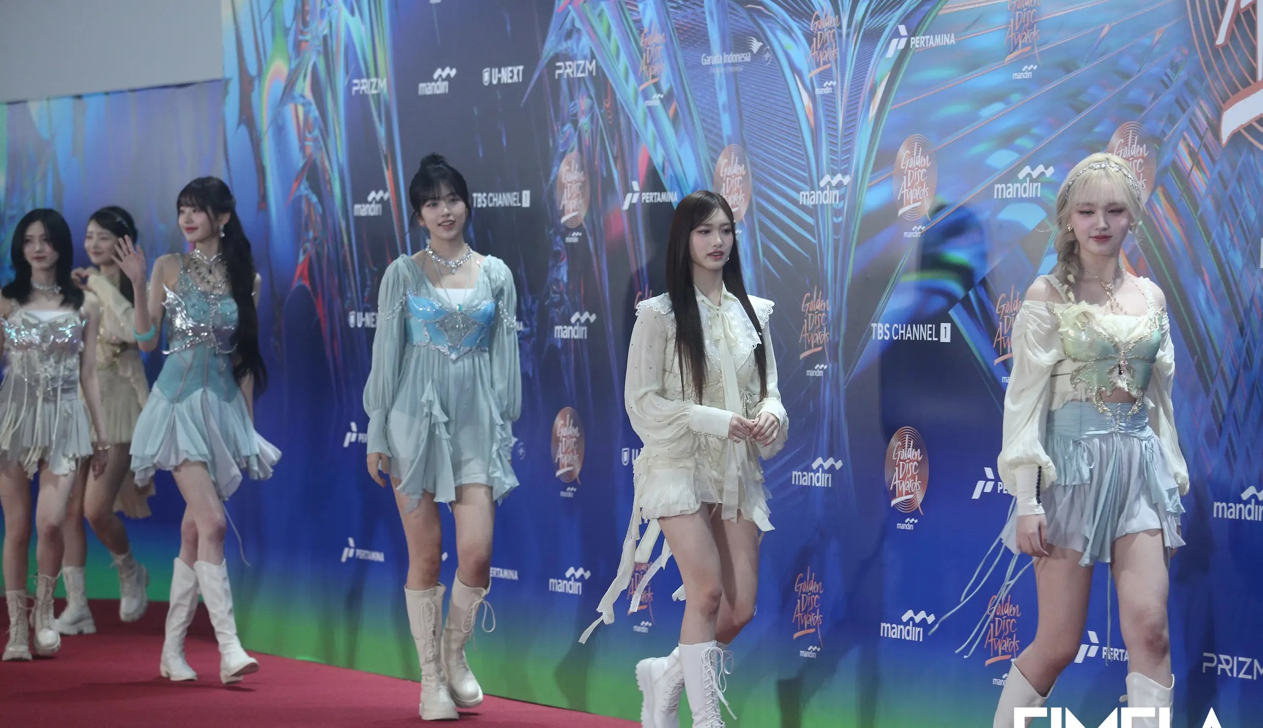 6 Potret IVE di Red Carpet Golden Disc Awards 2024, Tampil Memesona ...