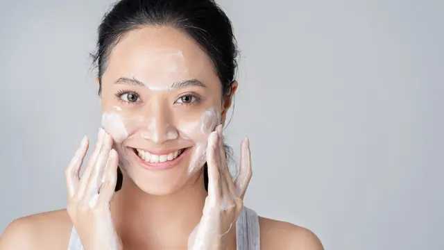 Rahasia Ciptakan Muka Glass Skin ala Selebriti Korea, Coba Sekarang!