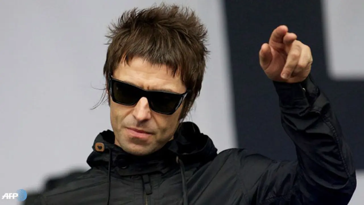 liam-gallagher-130727b.jpg