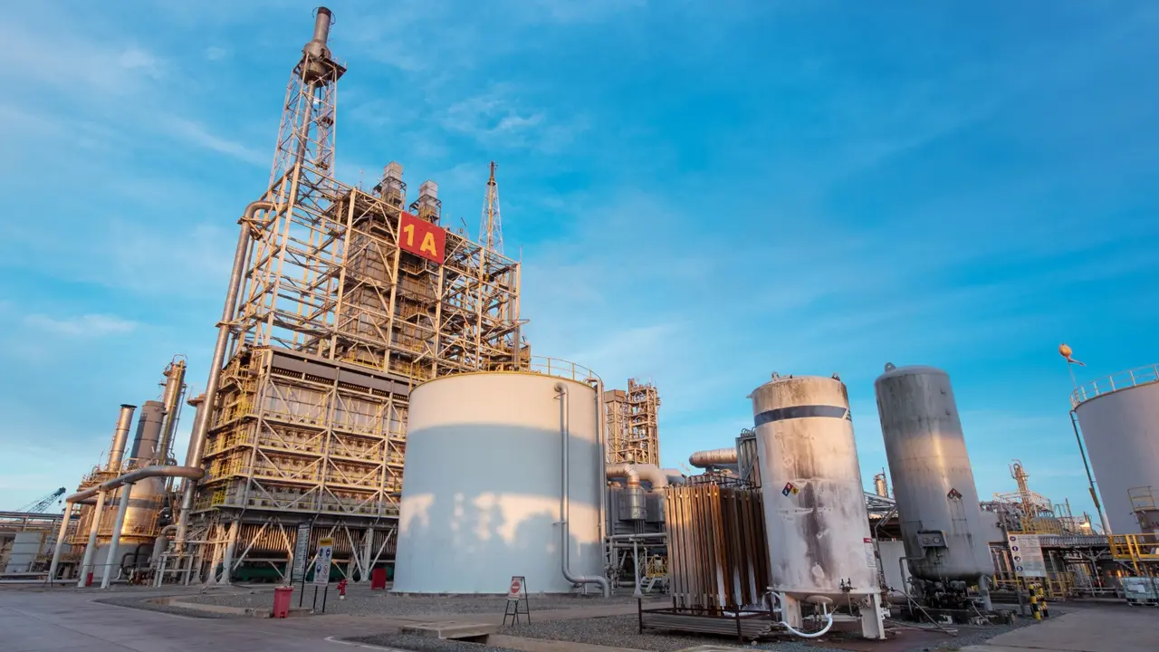 Pembangunan pabrik soda ash pertama di Indonesia