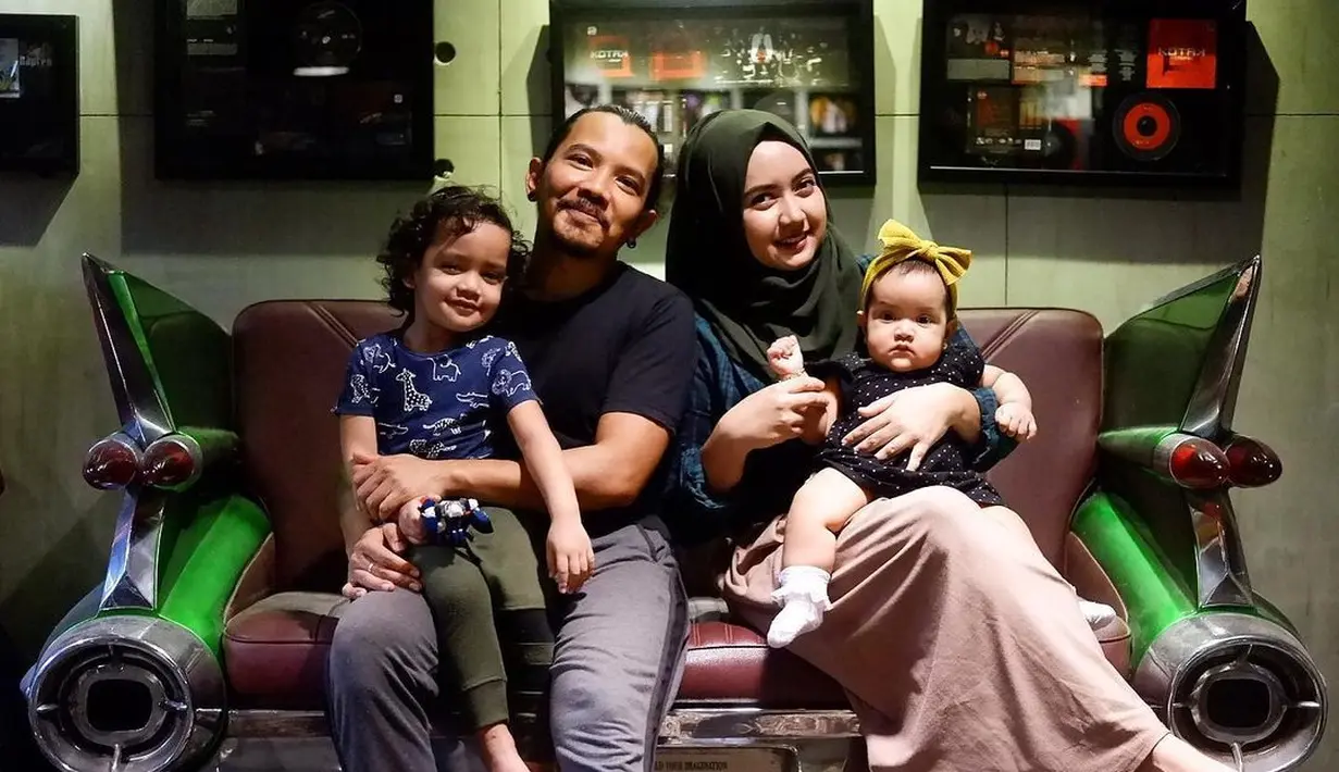 Cella Kotak (Instagram/carolynadewi)