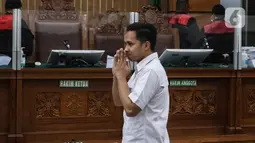 Richard Eliezer Pudihang Lumiu usai menjalani sidang dengan agenda pembacaan tuntutan oleh Jaksa Penuntut Umum dalam kasus pembunuhan Brigadir Yosua Hutabarat di Pengadilan Negeri Jakarta Selatan, Rabu (18/1/2023). Richard Eliezer dinilai jaksa terbukti secara sah dan meyakinkan bersalah melakukan pembunuhan berencana terhadap Nofriansyah Yosua Hutabarat atau Brigadir J. (Liputan6.com/Johan Tallo)