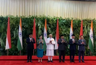 Ketua DPR Puan Maharani menyambut hangat kunjungan kenegaraan Perdana Menteri (PM) India Narendra Modi di Gedung DPR, Jakarta, Selasa (7/7/2026). (Liputan6.com/Delvira Hutabarat)