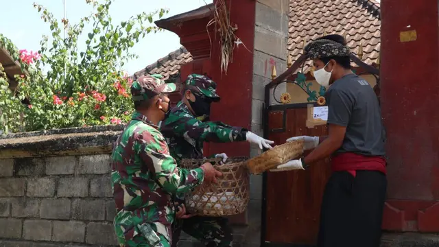 Dapur umum TNI di Banjar Serokadan, Bangli, Bali