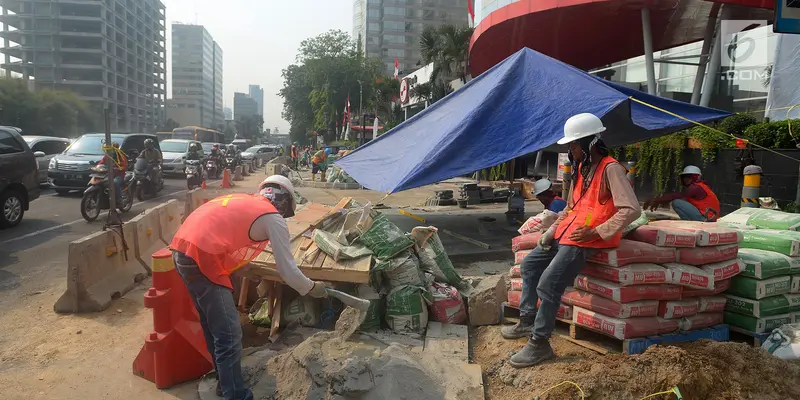 Pengerjaan Trotoar Jalan MH Thamrin Dikebut