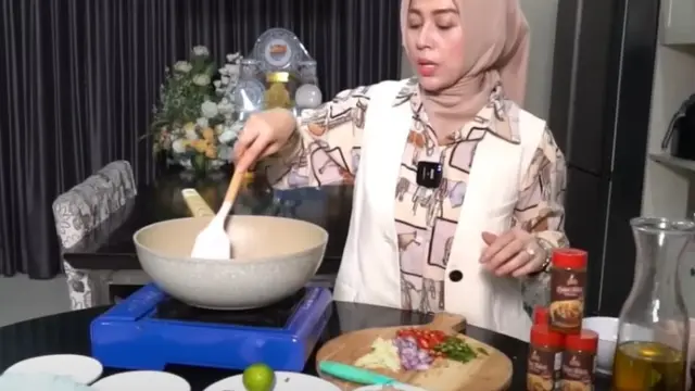 Shanty Denny (Youtube/ShantyDenny)