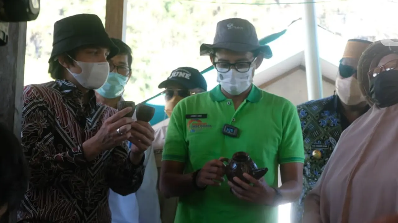 Ajak Youtuber Atta Halilintar, Sandiaga Uno Promosikan Desa Wisata