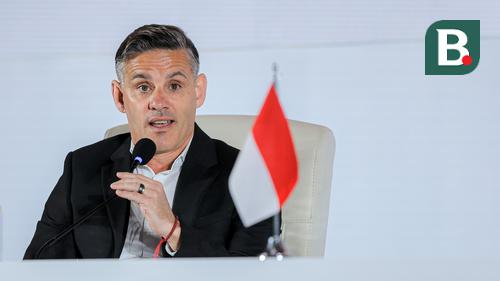 Foto: Ajak Keluarga, John Herdman Resmi Diperkenalkan Sebagai Pelatih Baru Timnas Indonesia