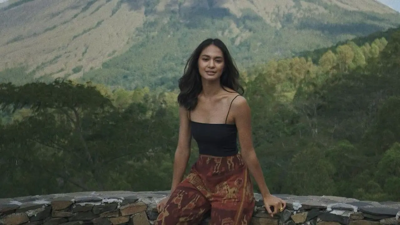 6 Potret Hana Malasan Pemeran Rinjani di Film Ben dan Jody saat Jelajah Alam