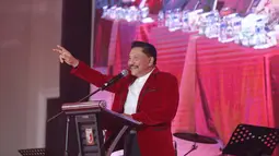 Ketua Umum PKPI, AM Hendropriyono memberi sambutan dalam acara Syukuran PKPI di Cipayung, Jakarta, Jumat (29/12). Acara ini membahas perkembangan keadaan stratejik serta kemungkinan Presiden dan Wakil Presiden 2019-2024. (Liputan6.com/Faizal Fanani)