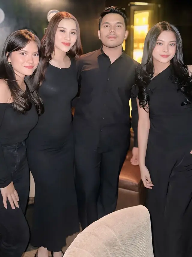 Para Publik Figur Hadir saat Kejutan Ulang Tahun Thariq Halilintar. [@yorikooangln_]