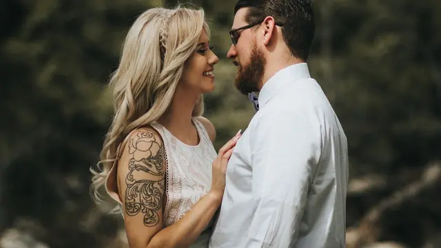 [Bintang] Tarot Hari Ini: Siap-siap Jatuh Cinta!