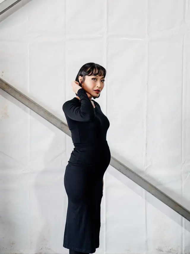 Rinni Wulandari hamil