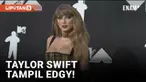 Taylor Swift tiba di MTV Video Music Awards 2024 dengan tampilan edgy nan stylish. Mengenakan busana plaid kuning dari Dior, lengkap dengan rok high-low dan aksesori berupa sepatu boots kulit setinggi lutut serta sarung tangan kulit.