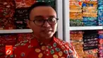 Memiliki keterbatasan fisik tidak membuat para kaum disabilitas berhenti berkarya. Melalui usaha Batik Wistara yang dikelola Ario Setiawan, warga Surabaya.