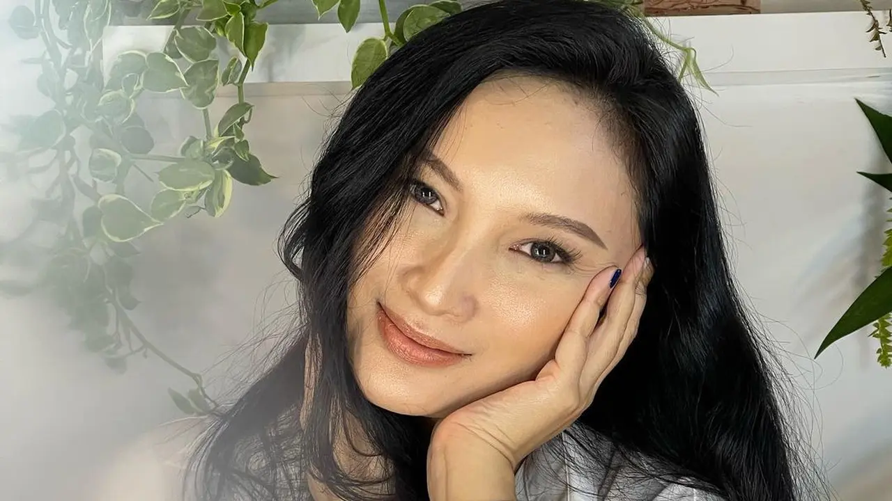 [Fimela] Tata Cahyani