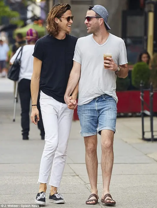 Diwartakan oleh EOnline(30/07/16), Zachary Quinto akan menikahi kekasih pria nya yang bernama Milles Mc Milan yang sudah di pacarinya selama 2 tahun. (Dailymail/Bintang.com)