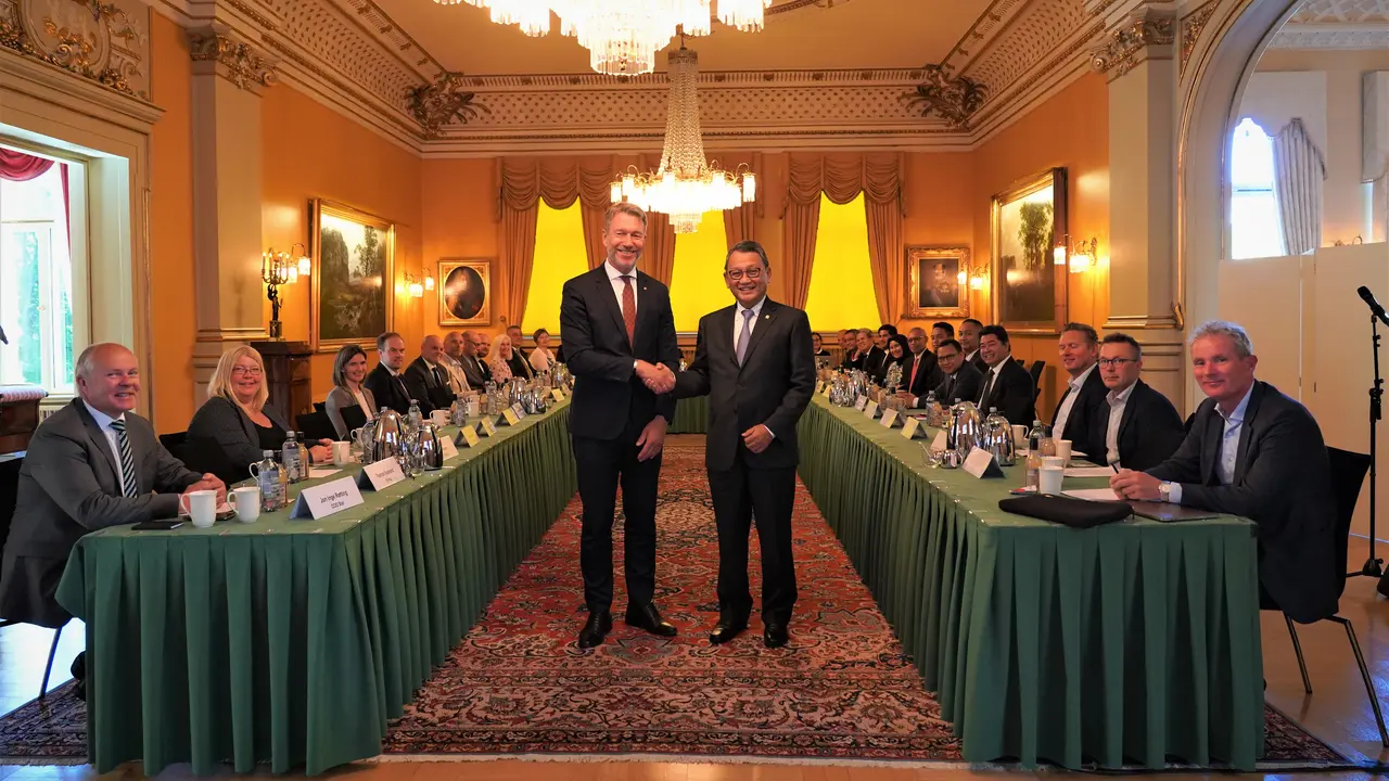 Menteri Energi dan Sumber Daya Mineral (ESDM) Arifin Tasrif telah melakukan kunjungan kerja ke Norwegia dan Islandia pada tanggal 13 – 16 Juni 2022 (KBRI Oslo)