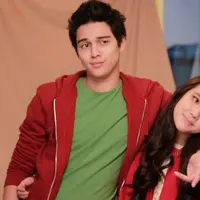 Beda dari peran biasanya, Agatha Chelsea jadi sosok misterius di film Meet Me After Sunset.