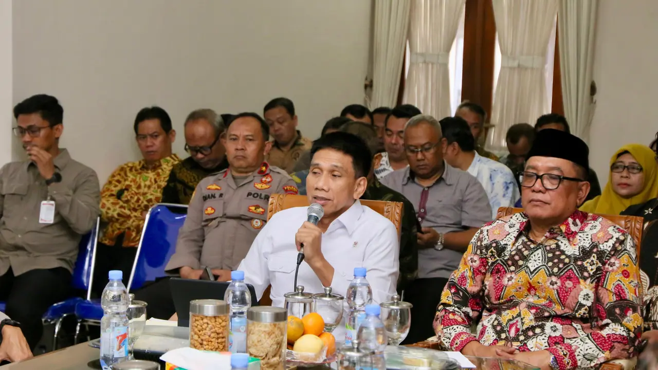 Wamendagri Wiyagus Dorong Sinergi Daerah Sukseskan MBG dan Kopdeskel Merah Putih
