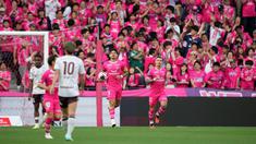 Laga pekan ke-18 J1 League 2024 akan menyajikan pertandingan antara Cerezo Osaka melawan Urawa Red Diamonds pada Sabtu (15/6/2024) pukul 17.00 WIB. Duel tersebut nantinya berlangsung di Yodoko Sakura Stadium, Osaka, Jepang. Pertandingan itu juga akan menjadi ajang adu tajam dua penyerang mereka. (Dok. J1 League)
