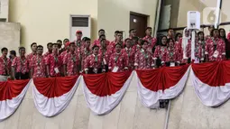 Suasana gladi bersih persiapan Sidang Tahunan MPR RI, Sidang Bersama DPR RI dan DPD RI dan Sidang Paripurna DPR RI di Kompleks Parlemen, Jakarta, Senin (15/8/2022). Presiden Joko Widodo akan kembali menyampaikan pidato kenegaraan dan keterangan pemerintah terkait RUU APBN 2023 dan Nota Keuangan dalam Rapat Tahunan MPR dan Rapat Bersama DPR & DPD RI pada Selasa, 16 Agustus 2022. (Liputan6.com/Johan Tallo)