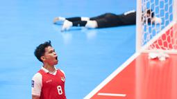 Hasil tersebut membuat Tim Garuda melenggang ke perempat final. (Bola.com/M Iqbal Ichsan)