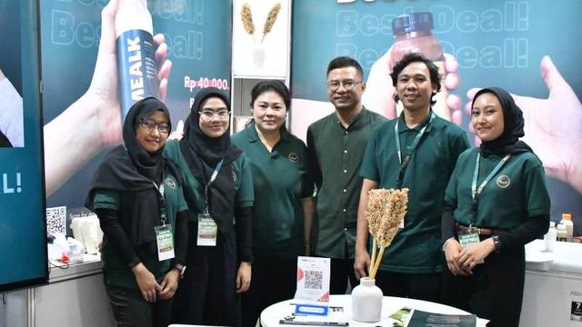 Mendukung Petani Sorgum dengan Membantu Orang Sibuk di Kota Lewat Minuman Bernutrisi.