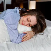 ilustrasi tidur berkualitas/copyright freepik.com/svetlanasokolova