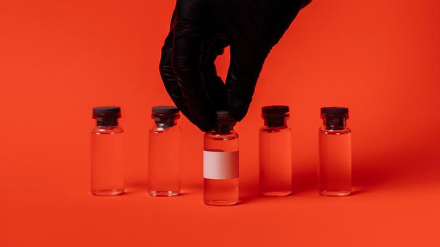 Ilustrasi vaksin Moderna, COVID-19