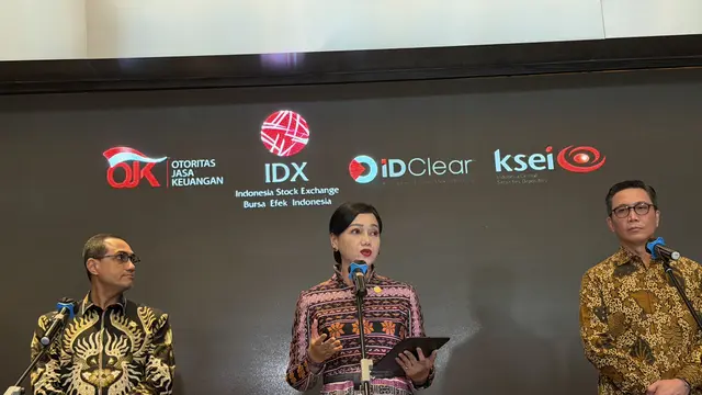 Pejabat Sementara Ketua Dewan Komisioner Otoritas Jasa Keuangan (OJK) Friderica Widyasari Dewi saat konferensi pers perkembangan terkini terkait MSCI di Gedung BEI. (Foto: Liputan6.com/Tira Santia)