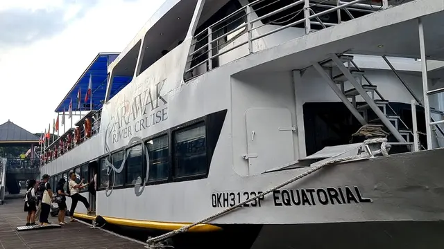 Sarawak River Cruise