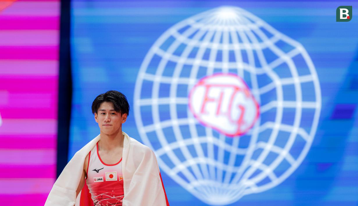 <p>Pesenam Jepang, Daiki Hashimoto merayakan kemenangan pada final All-Around Kejuaraan Dunia Gimnastik 2025 di Indonesia Arena, Senayan, Jakarta, Rabu (22/10/2025). (Bola.com/Bagaskara Lazuardi)</p>