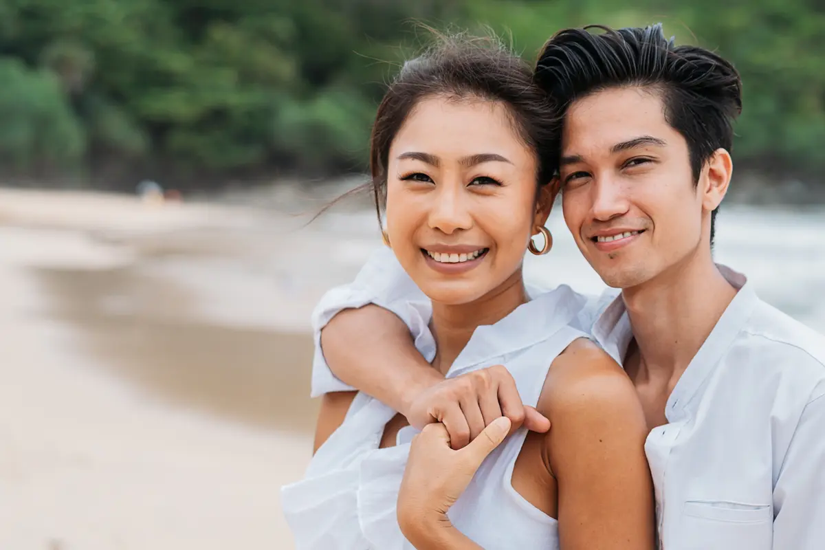 couple romantis bahagia