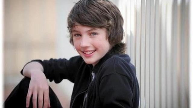 6 Foto Masa Kecil Troye Sivan, Pelantun Lagu Angel Baby yang Viral di TikTok