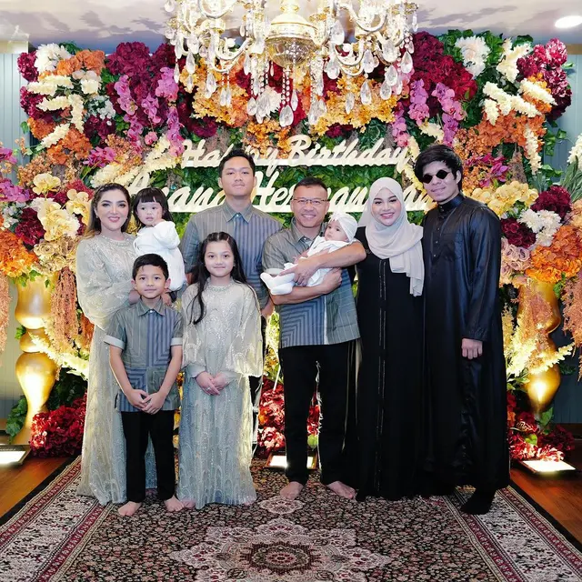 8 Momen Perayaan Ulang Tahun Anang Hermansyah ke-55, Meriah Banget