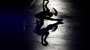 Atlet Ice Skating asal Russia, Evgenia Medvedeva saat beraksi pada kejuaraan European Figure Skating Championship di Ostrava, Republik Ceko, (29/1/2017).  (AFP/ Michal Cizek)