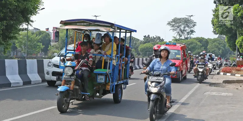 Wisata Lebaran Naik Motor Roda Tiga