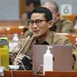 Menparekraf Sandiaga Uno saat rapat kerja dengan Komisi X DPR di Gedung Nusantara I, Jakarta, Rabu (16/3/2022). Rapat membahas kesiapan dukungan pelaksanaan MotoGP Mandalika 2022, strategi pemulihan dan penguatan Kemenparekraf pascamelandainya pandemi COVID-19. (Liputan6.com/Angga Yuniar)