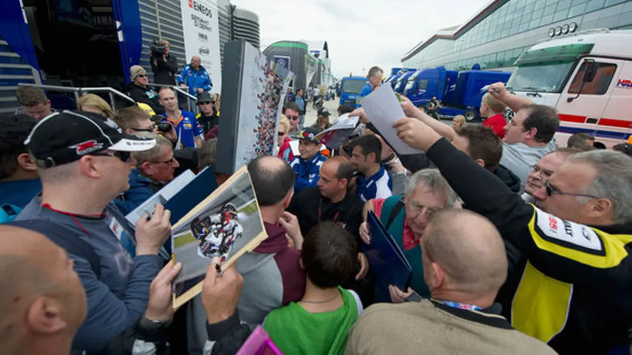 silverstone-circuit-motogp-130803b.jpg