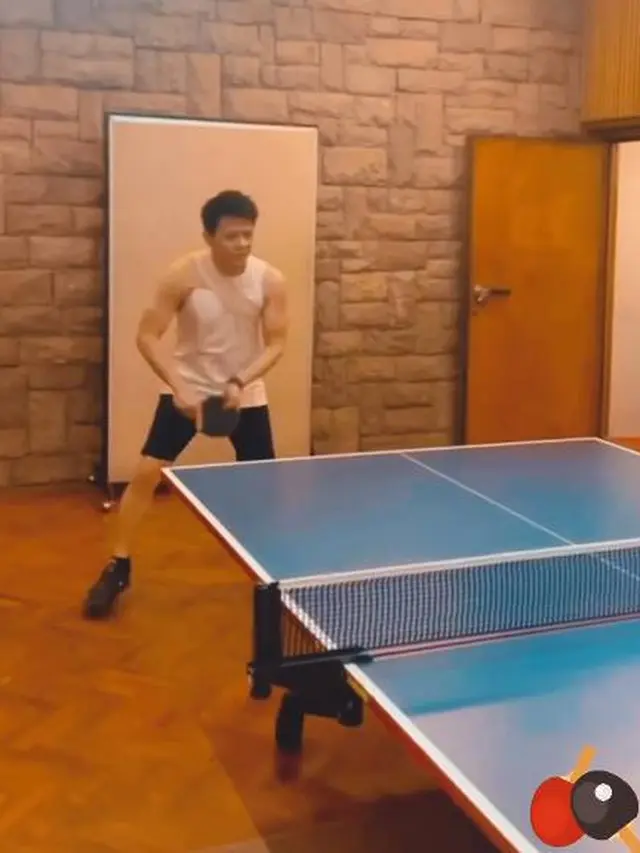 Bakal Tanding di Vindes, Ini 6 Potret Ariel Noah Latihan Ping Pong
