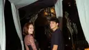 Untuk momen ini, keduanya memilih tampilan yang lebih understated namun tetap sophisticated dengan palet warna hitam.