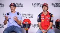 Marc Marquez dan Pecco Bagnaia. (Jure Makovec / AFP)