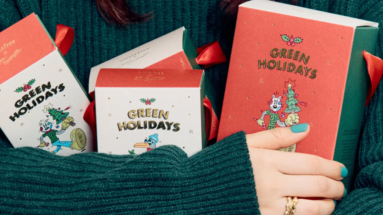 innisfree 2021 Green Holidays x Steven Harrington kembali hadir dengan beragam kemasan menarik.